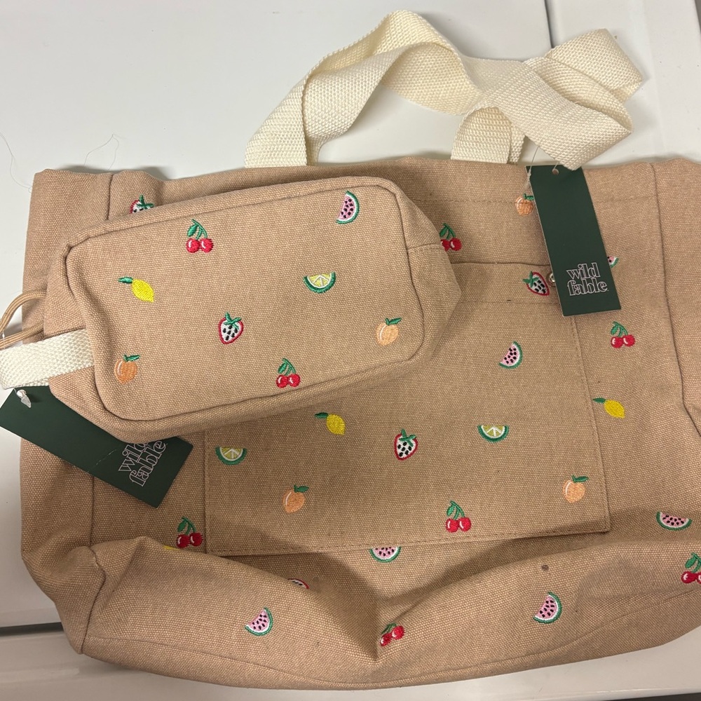 NWT Wild Fable Bag Set with Fruit Embroidery
